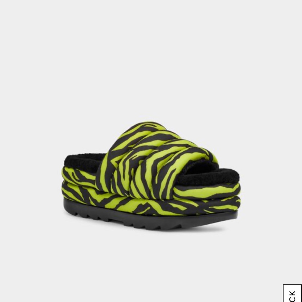 SOLD Xposted UGG Maxi Slide Key Lime Tiger Print Sz 10